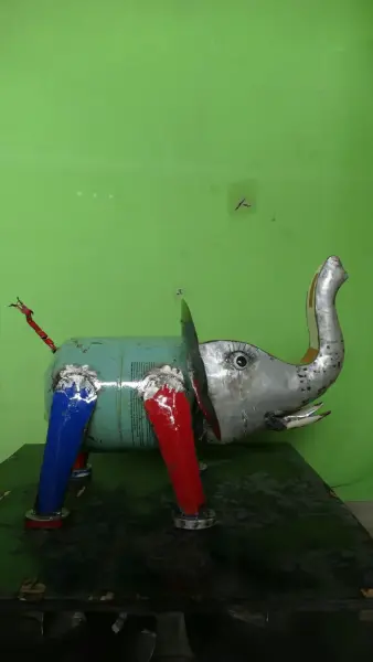 Product image 3 of the product “Elephant 75 cm Length, metal art. ”